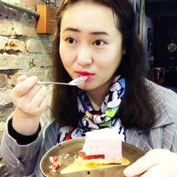 初妤吃瓜看前四个视频,揭秘前四个视频的精彩瞬间  第1张