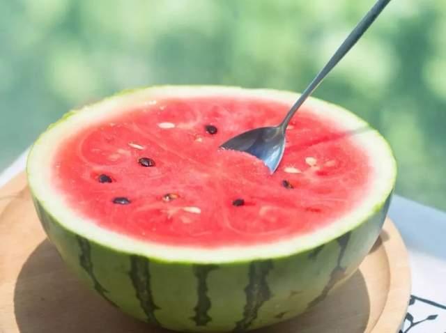 如何快乐吃瓜  第3张