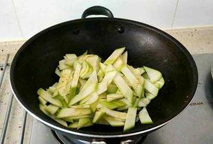 产妇吃角瓜炒鸡蛋,角瓜炒鸡蛋营养食谱  第3张